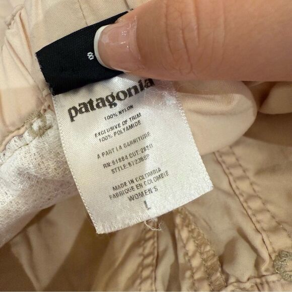 Vintage Patagonia Belted Baggies Cream Women’s size Large Outdoors Swim Hiking - Picture 2 of 8